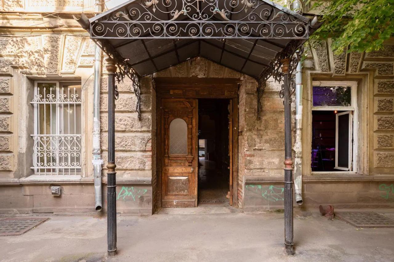 Room With Quite Yard View Tbilisi Exterior foto